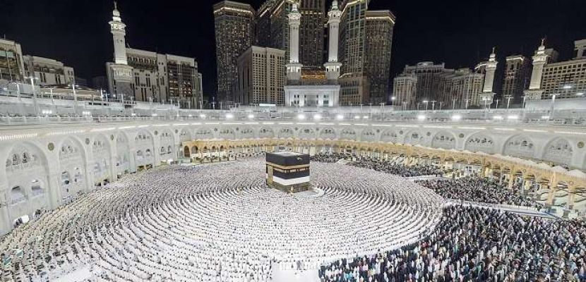 مكة المكرمة تبدأ استقبال حجاج الداخل لأداء طواف القدوم