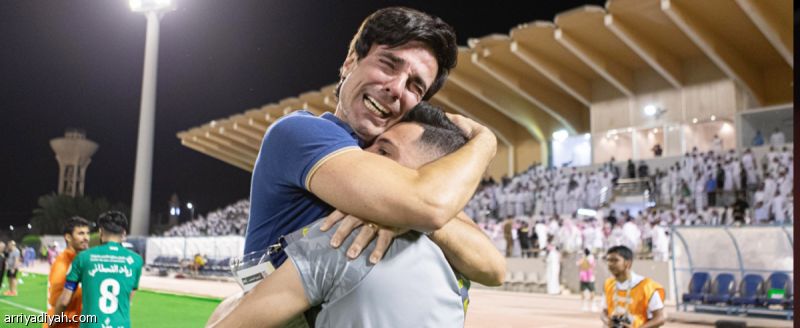 النجمة يتمسك بمدرب الصعود