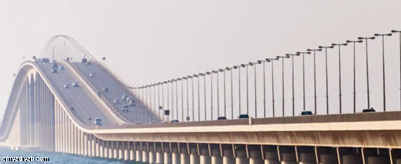 عبر الجسر.. مسارات خاصة تنقل جماهير الأخضر