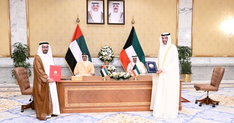 الكويت والإمارات توقعان عددا من مذكرات التفاهم