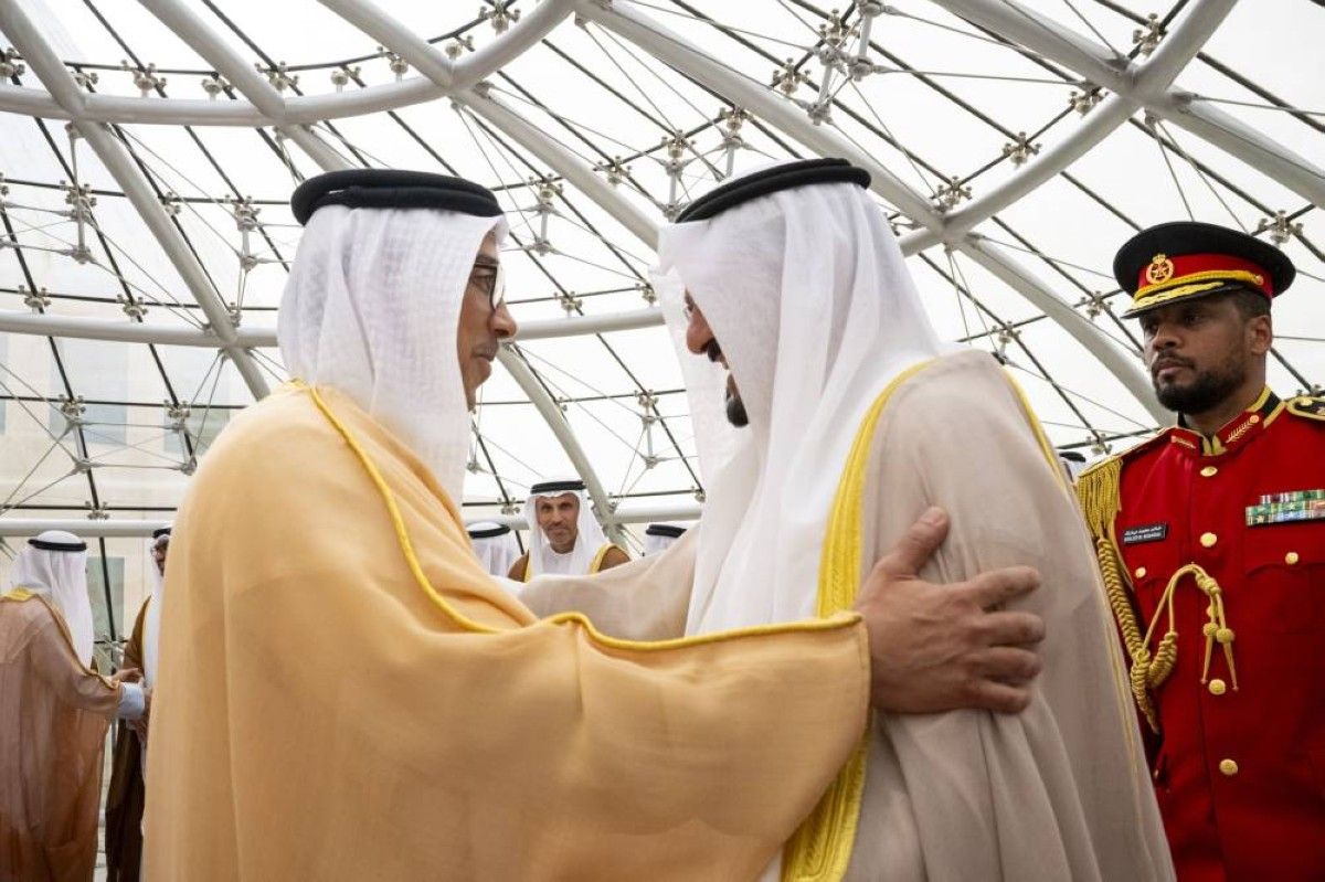 منصور بن زايد يغادر الكويت في ختام زيارته الرسمية