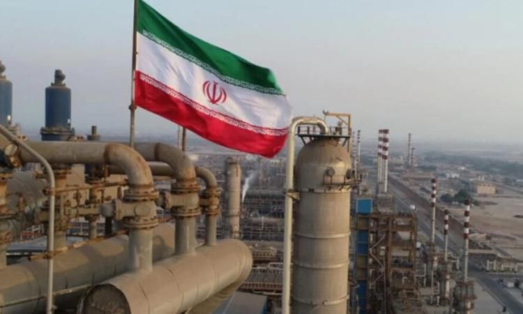 “أكسيوس”: أمريكا قدمت مقترحا لطهران يسمح بمواصلة تخصيب اليورانيوم “المنخفض”