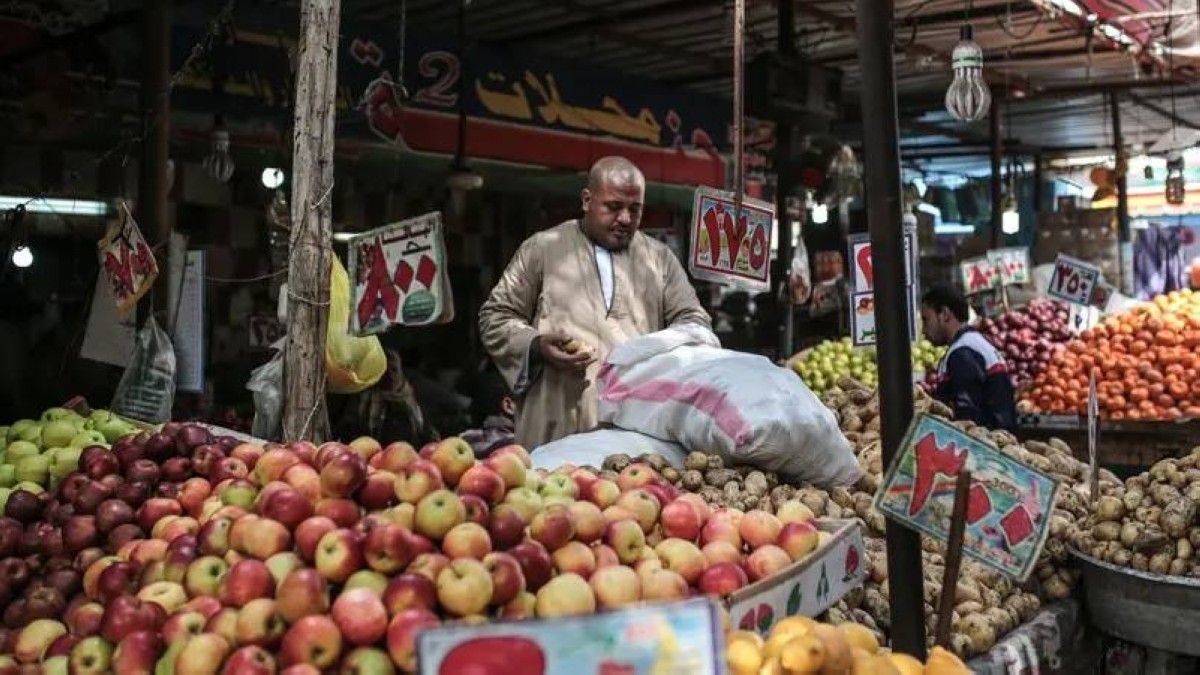 استطلاع: توقعات بارتفاع التضخم في مصر إلى 14.9 % خلال مايو