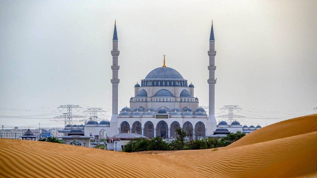 تخصيص 644 مصلى وجامعاً في الشارقة لأداء صلاة العيد