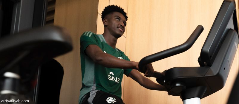 آل سعد يُكمل عقد الأخضر قبل أستراليا