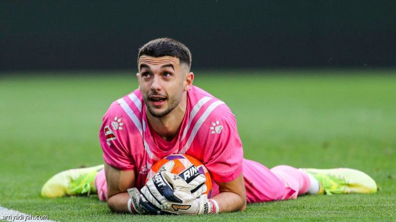 جارسيا يقترب من حراسة برشلونة