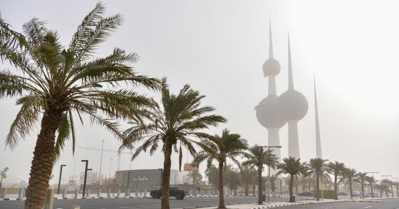 «الأرصاد»: طقس حار ورطب