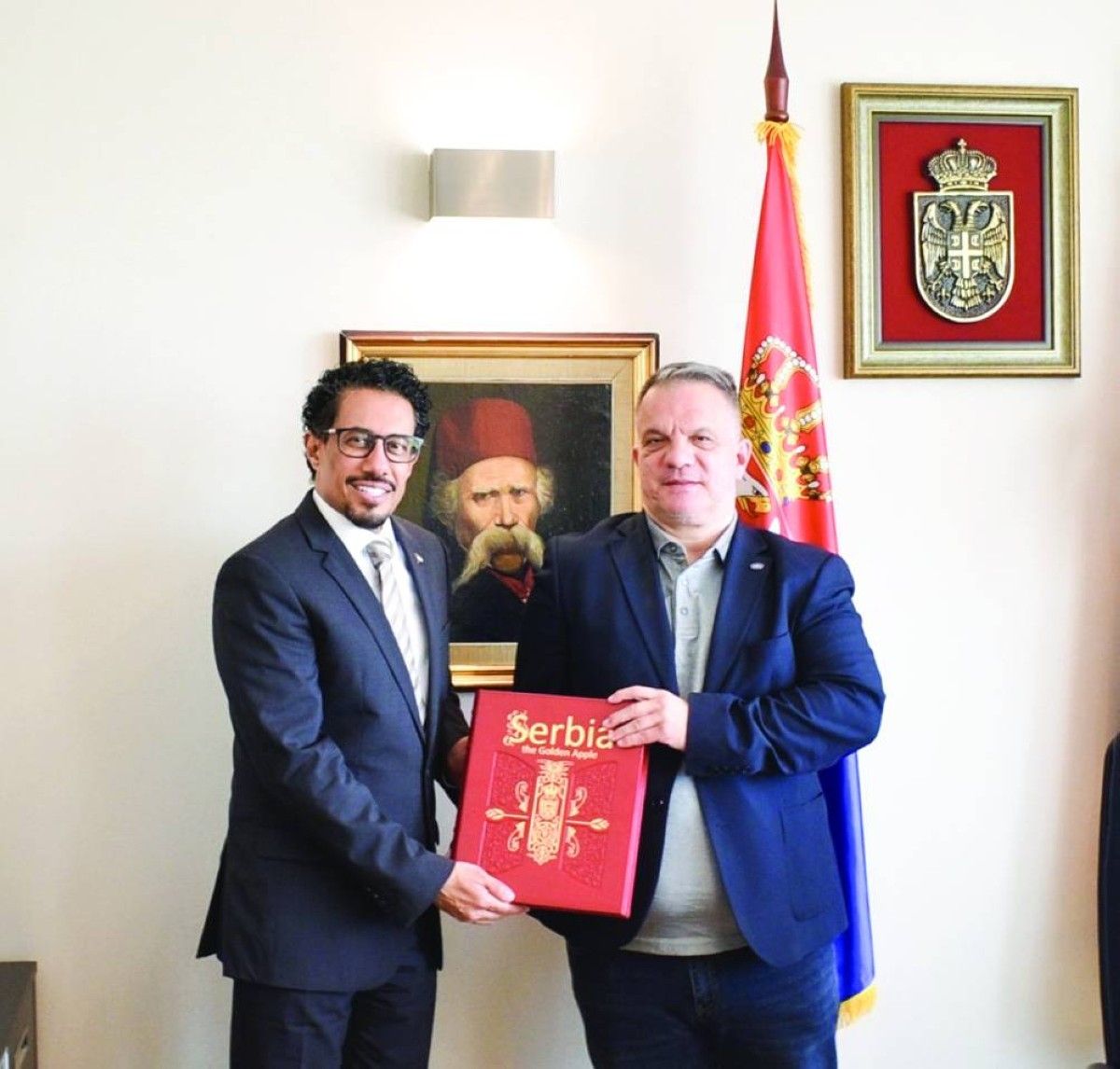 بحث العلاقات في مجال التعليم بين الإمارات وصربيا