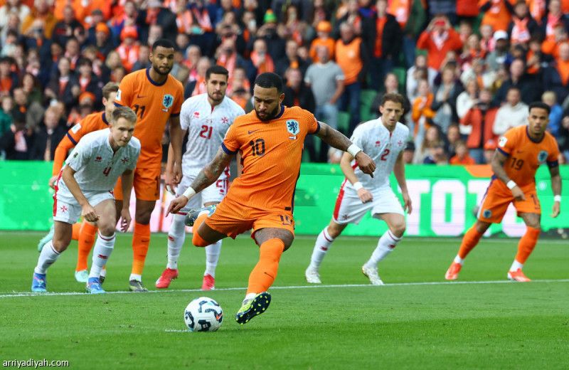 هولندا تضرب مالطا بالثمانية