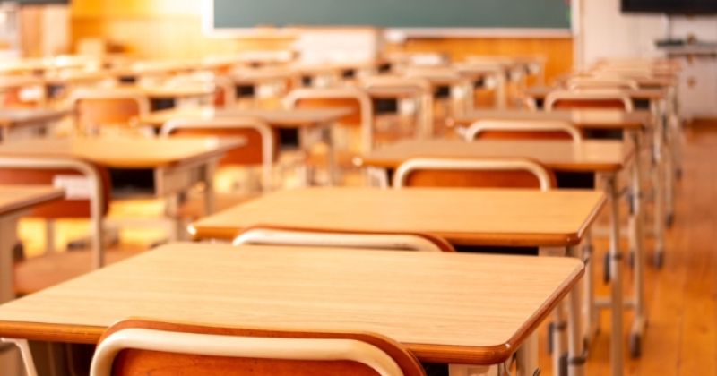 إنهاء خدمات 83 معلماً وافداً في «الدراسات الإسلامية»