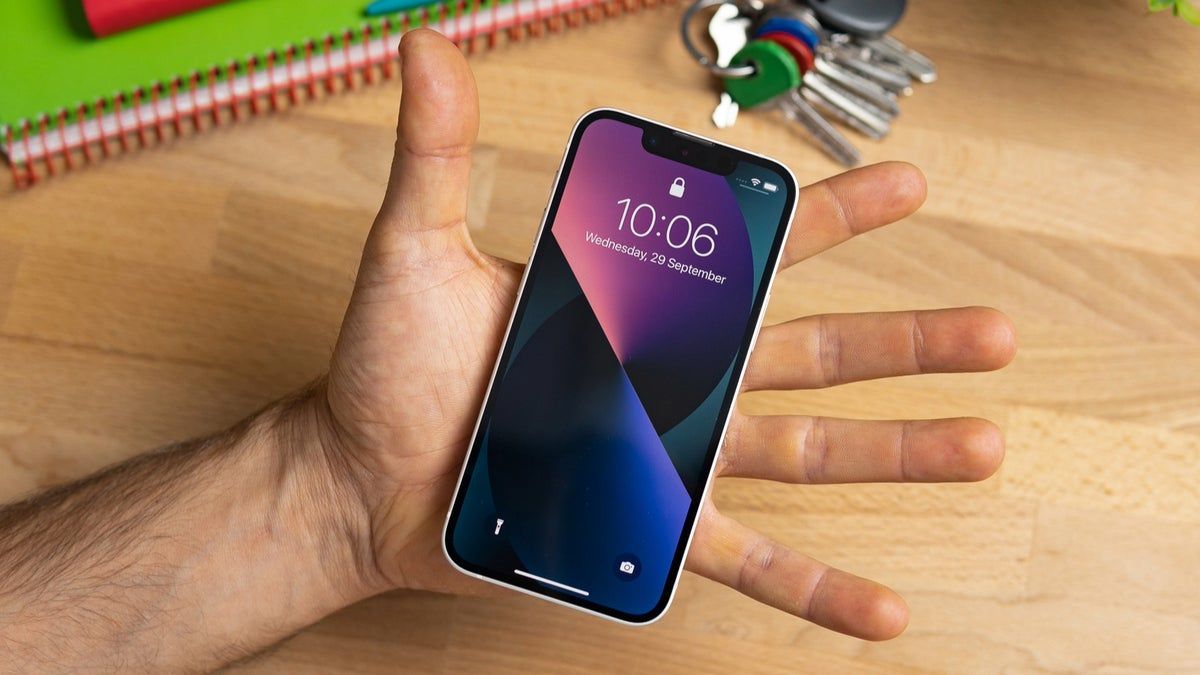 “Liquid Glass” في “iOS 26”.. ثورة تصميمية من “أبل” تلامس المستقبل