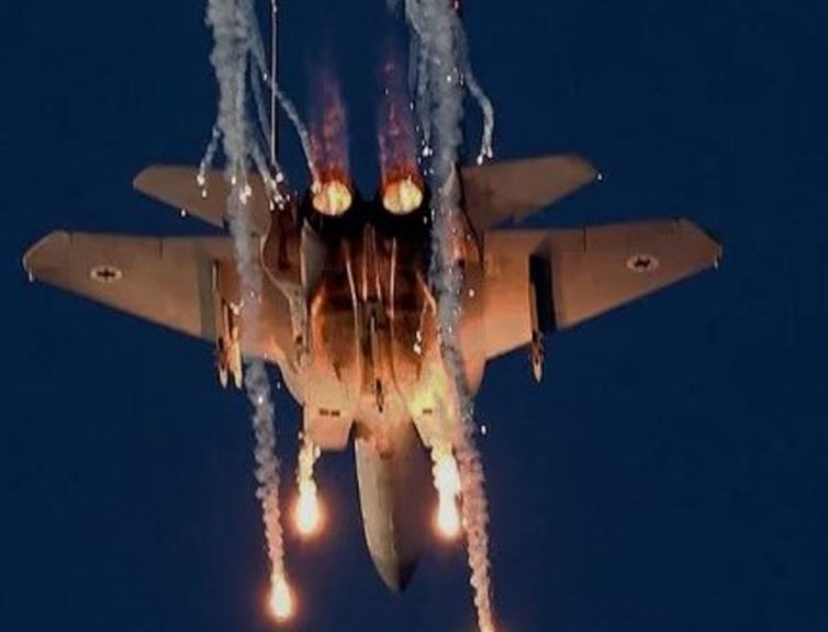 الدفاع الجوي الإيراني يسقط طائرتين حربيتين إسرائيليتين.. وأسر طيّار