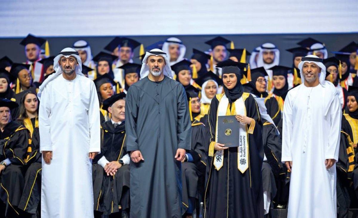 تحت رعاية رئيس الدولة.. خالد بن محمد يشهد حفل تخريج جامعة خليفة لعام 2025