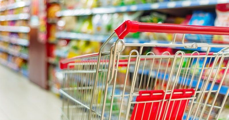 «التجارة»: حركة الأسواق في البلاد طبيعية.. والمواد الغذائية الأساسية متوفرة