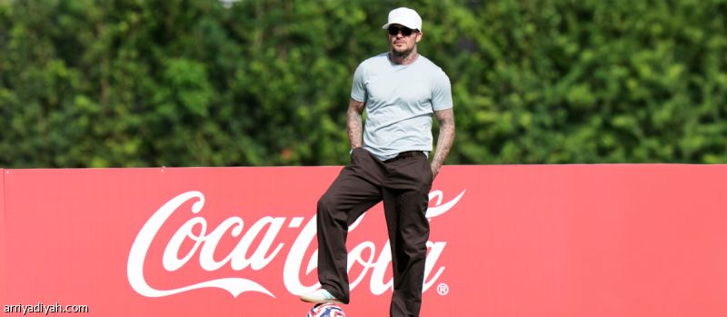 رسميا.. بيكهام «سير»