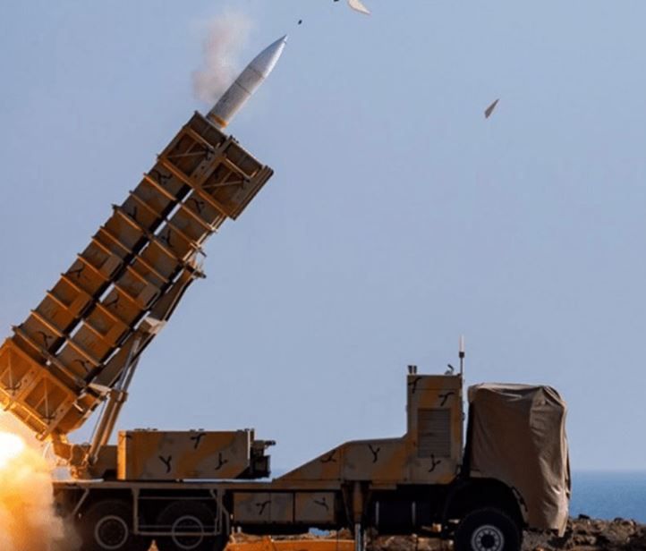 “تسنيم” الإيرانية: الدفاع الجوي يتصدى لمسيّرات إسرائيلية في محافظة قم