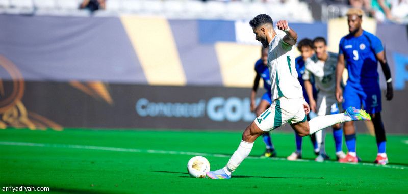 الثانية مع رينارد.. الأخضر ينتصر بجزائية