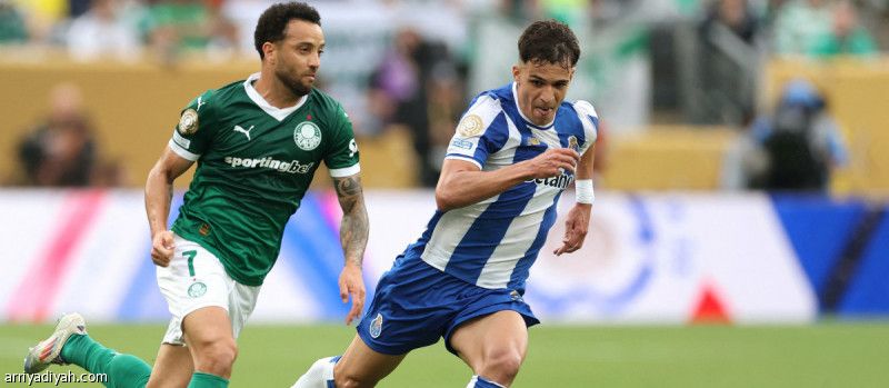 السلبية تجمع بالميراس وبورتو