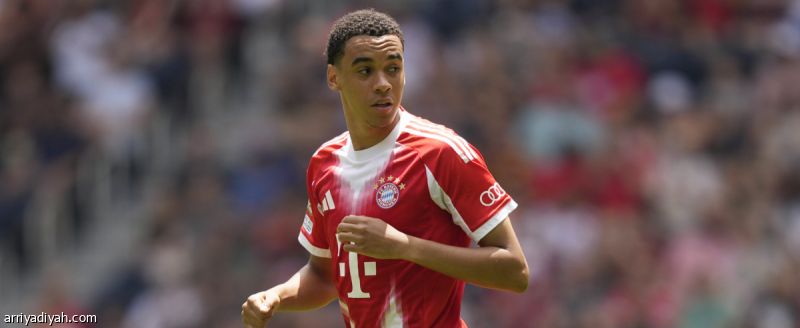 موسيالا يلحق برونالدو وسواريز