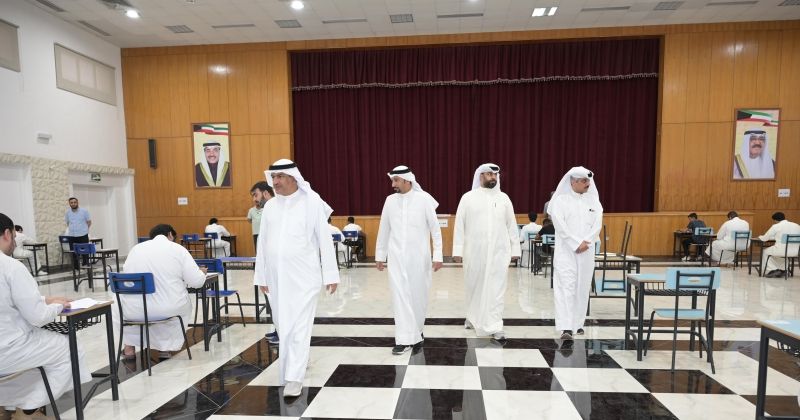 المحافظ الحبشي يتفقد سير اختبارات الثانوية العامة في مدارس «الجهراء»