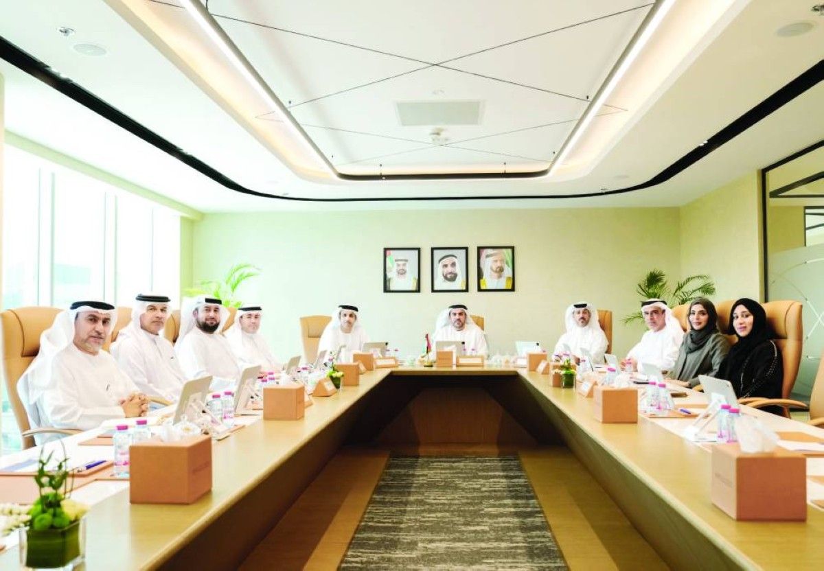 «الإمارات الصحية» تستعرض الأداء المالي والمشاريع التحولية