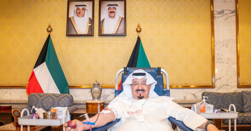 رئيس الحكومة والوزراء يشاركون في حملة للتبرع بالدم