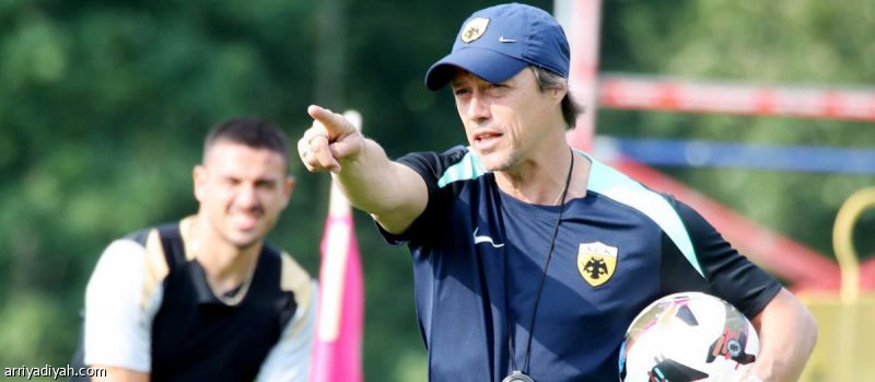 بعد 28 عاما.. ألميدا يعود إلى إشبيلية مدربا