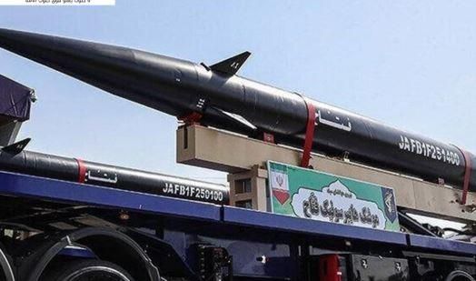 الحرس الثوري الإيراني يعلن استخدام الجيل الأول من صواريخ فتاح