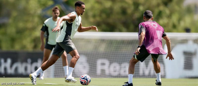 أرنولد: نبدأ من الصفر أمام الهلال