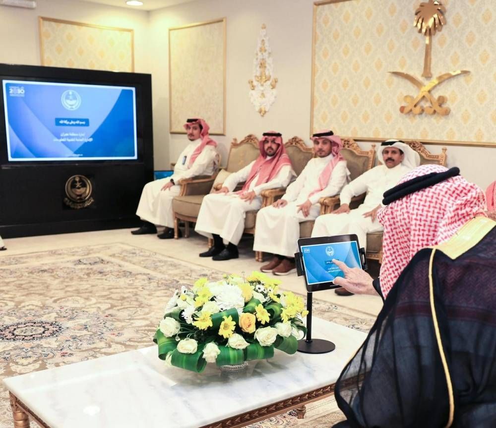 أمير نجران يدشّن ربط اتصالات الإمارة بديوان “الداخلية”