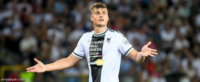 ليدز يونايتد يقترب من بيجول