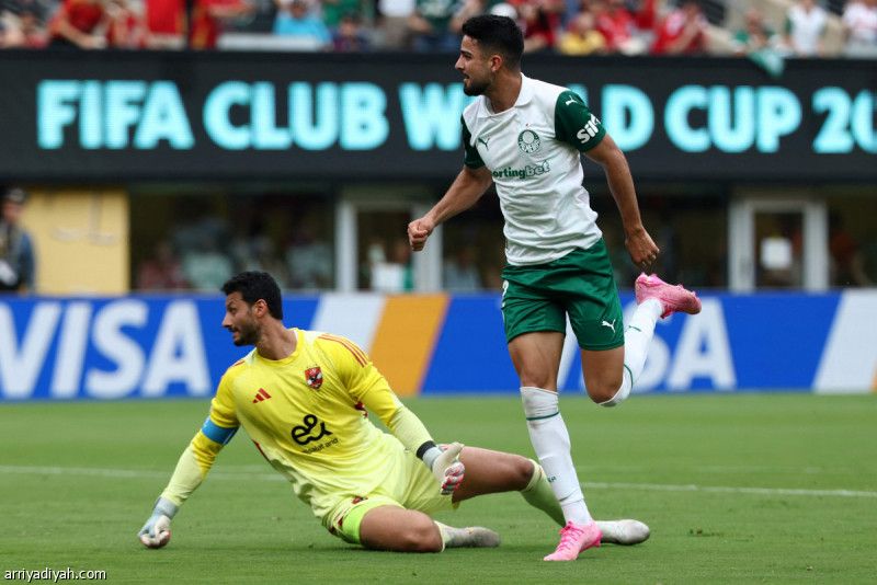 سيناريو 2022 يتكرر.. ثنائية بالميراس تهدّد آمال الأهلي