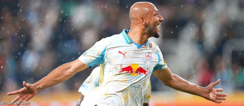 سالزبورج يكسب باتشوكا ويتصدر مجموعة الهلال