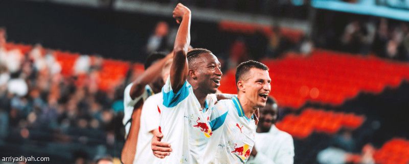 أصغر فرق المونديال ينتظر «الأزرق»