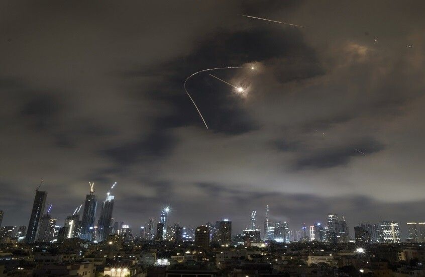 الحرس الثوري: استهدفنا مطار بن غوريون ومراكز عسكرية إسرائيلية بطائرات مسيرة وصواريخ دقيقة