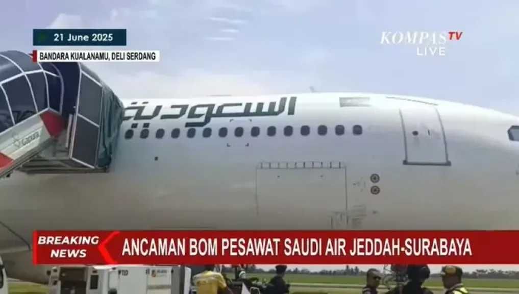 هبوط اضطراري لطائرة سعودية عقب بلاغ جديد بوجود قنبلة على متنها (فيديو)