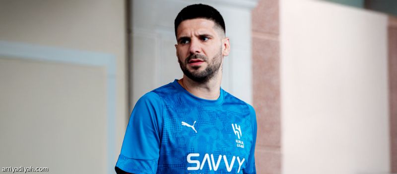 ميتروفيتش خارج حسابات إنزاجي