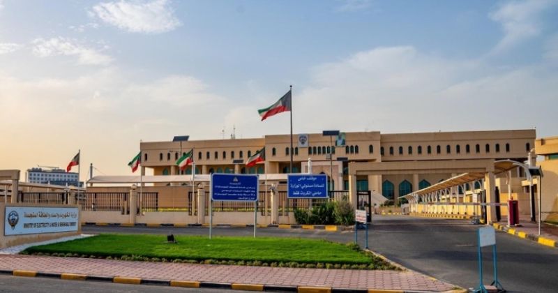 «الكهرباء» تنظم آلية انتقال الموظفين بين إداراتها