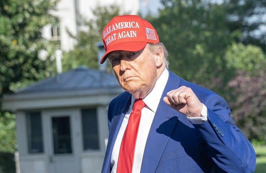 “سي إن إن”: ترامب لا يخطط حاليا لعمل عسكري إضافي داخل إيران