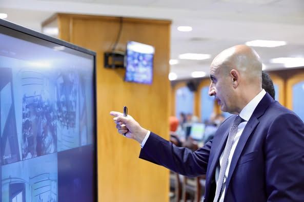 وزير التربية والتعليم يواصل متابعة غرفة عمليات امتحانات الثانوية العامة للعام الدراسي 2024/2025