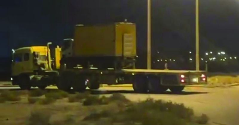 إحدى العربات إلى حجز البلدية