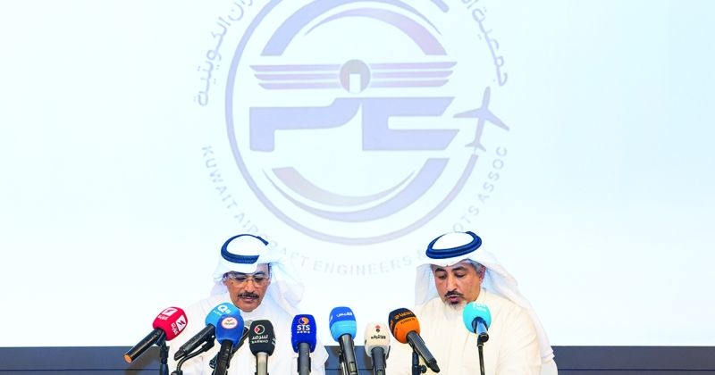 العتيبي متحدثاً في المؤتمر