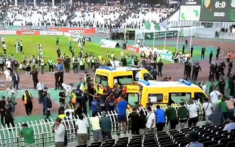 وفاة مشجع وإصابة 11 في احتفالات مولودية الجزائر