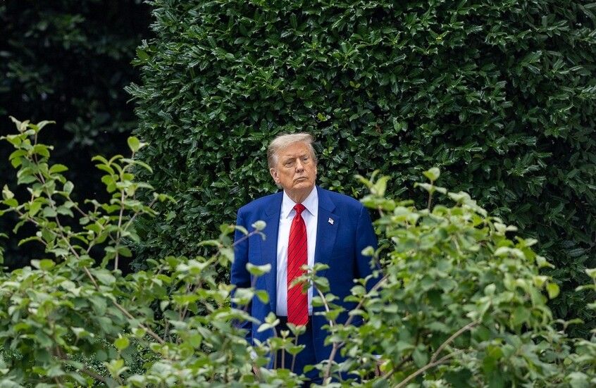 القاذفات الأمريكية تستخدم “خدعة الإلهاء” لضرب إيران