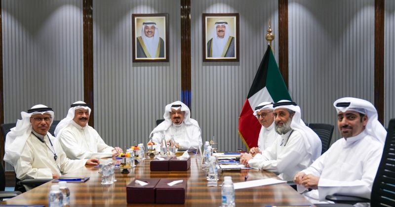 رئيس الوزراء: العمل على تعديل التشريعات للسماح للشركات بإنتاج الطاقة الكهربائية