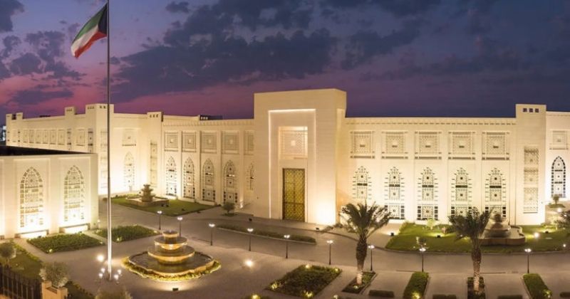 الكويت تدين بشدة استهداف الحرس الثوري قاعدة العديد في قطر