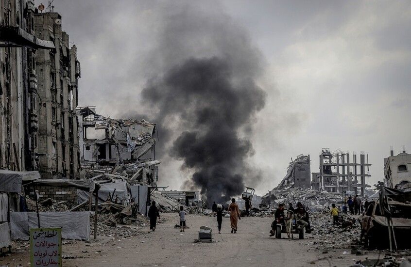 غزة.. 24 قتيلا وعشرات الجرحى في قصف استهدف شارع صلاح الدين
