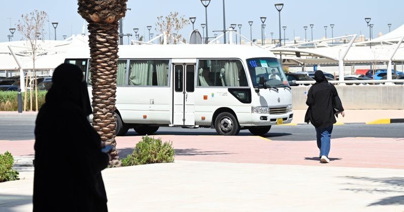 جامعة الكويت: زيادة الحافلات وتوفير «غولف كار» لتيسير التنقل داخل الحرم الجامعي