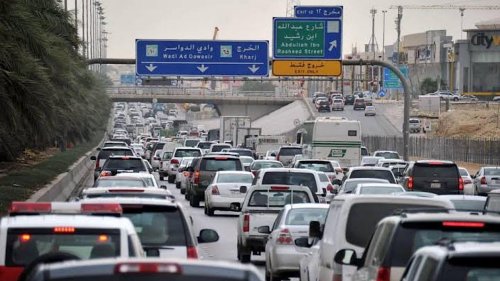 ما سيحدث أشبه بالمعجزة.. تدخل أمريكي لمعالجة الازدحام المروري في الرياض