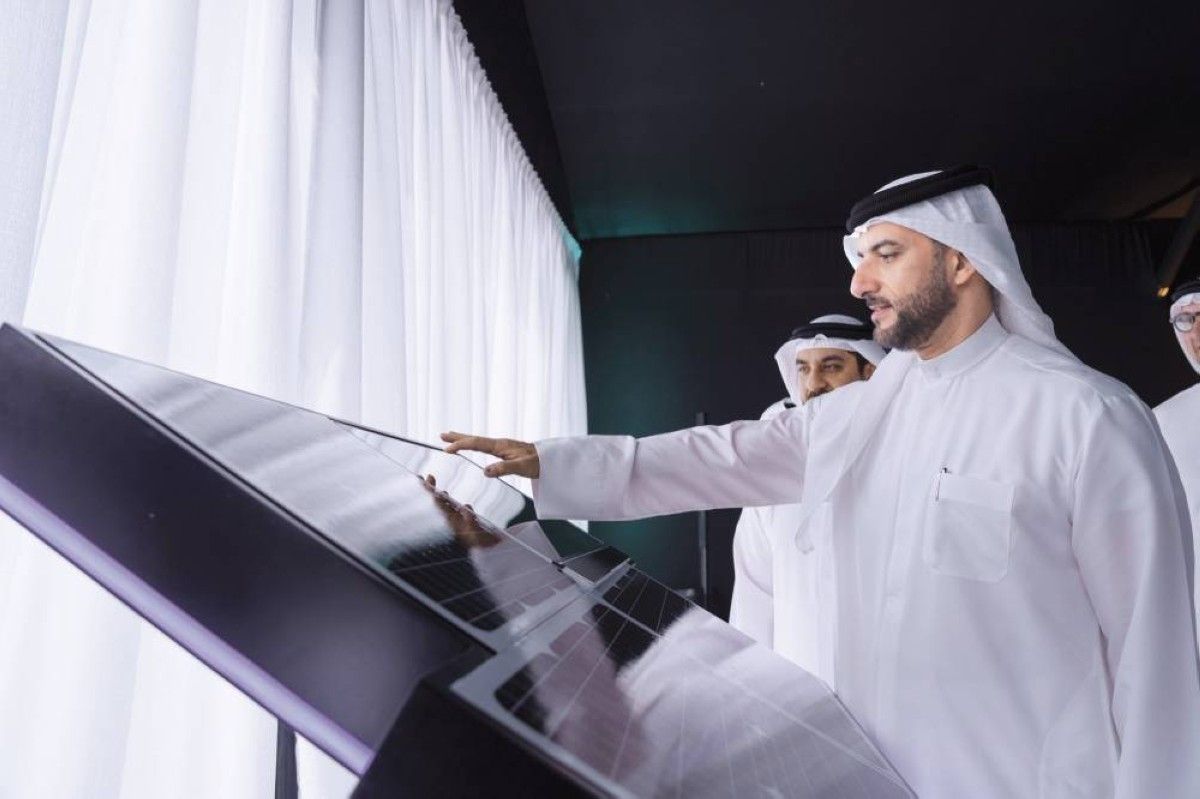 سلطان بن أحمد يدشّن أول محطة للطاقة الشمسية في الشارقة